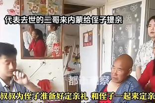 笑嘻了？免兵役后的李刚仁状态大好，克林斯曼连忙送上拥抱